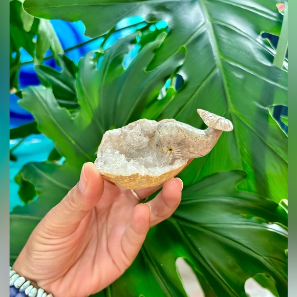Other - Whale Carving on Quartz Geode